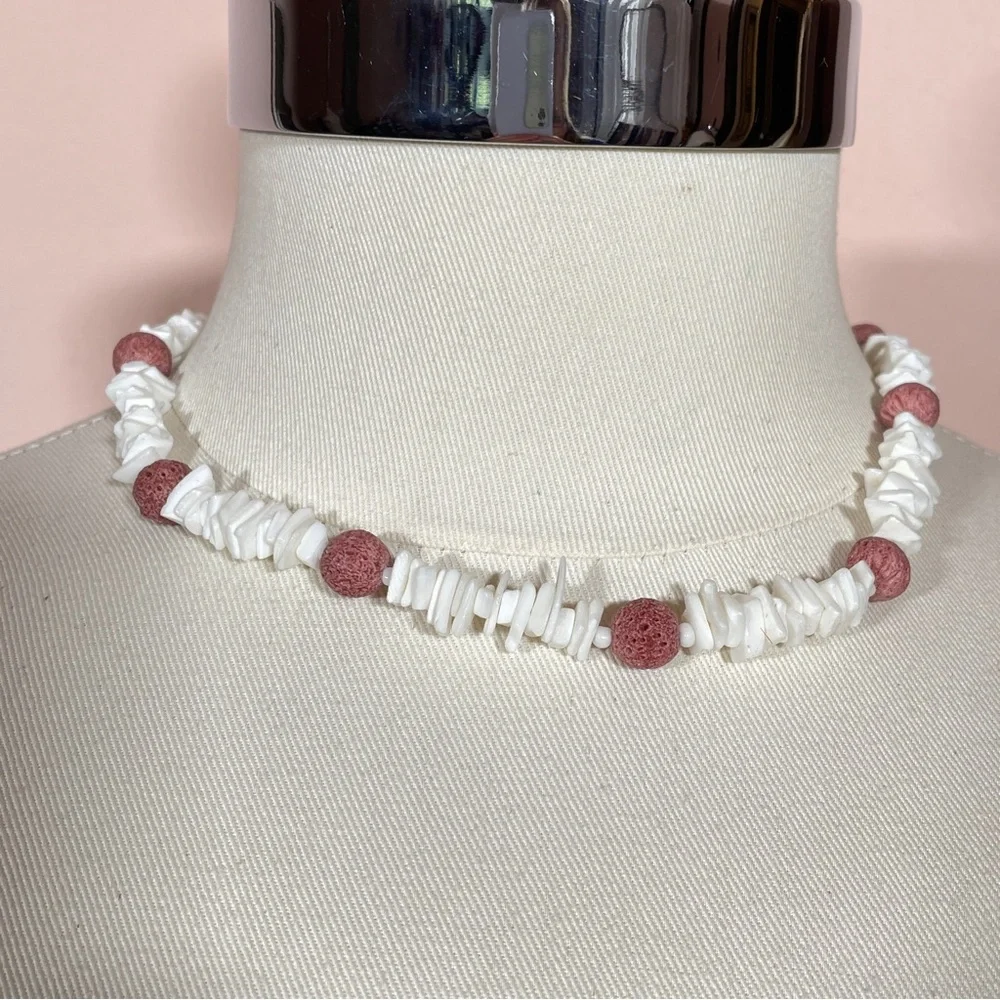 Vintage HAWAIIAN Real CORAL Puka Shell Mermaid Tropical Vacation Summer Necklace